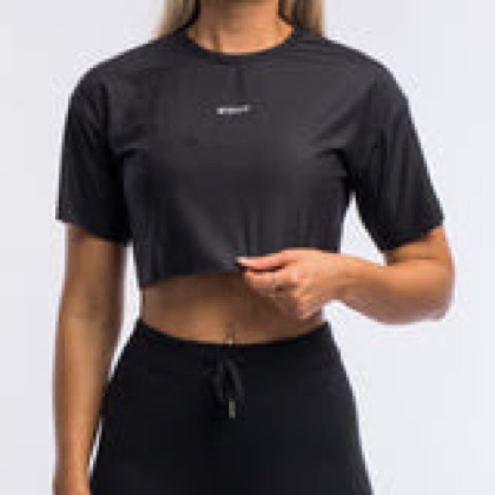 Echt Crop Range Tee